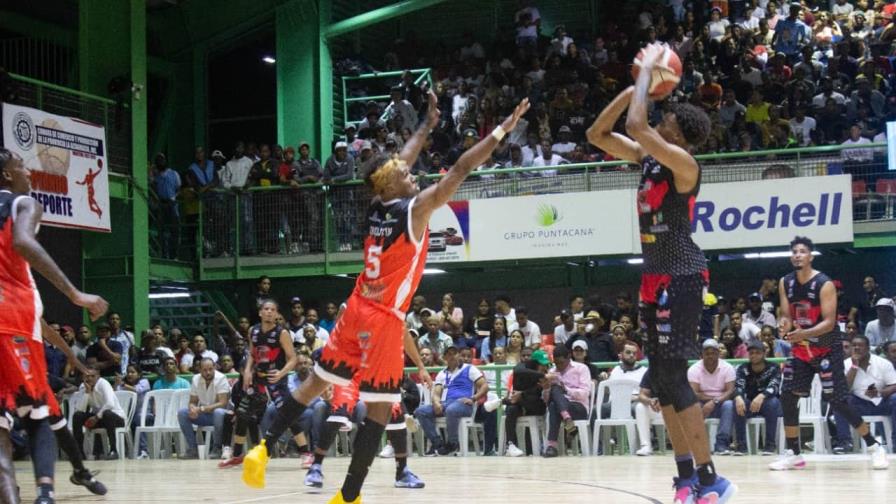 Rafael Uribe: “El baloncesto es el verdadero pasatiempo nacional” Rafael Uribe: “El baloncesto es el verdadero pasatiempo nacional”