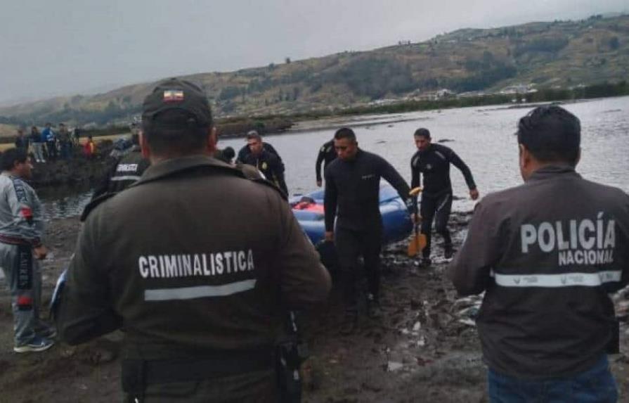 Fiscalía abrirá investigación tras naufragio de bote turístico en Ecuador