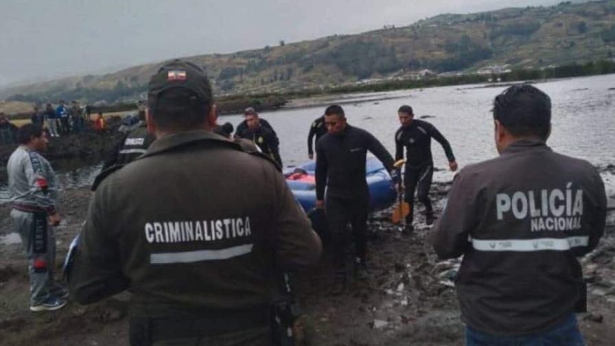 Fiscalía abrirá investigación tras naufragio de bote turístico en Ecuador Fiscalía abrirá investigación tras naufragio de bote turístico en Ecuador