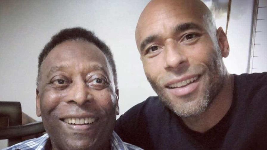 Hijo de Pelé aplaza regreso al Londrina para seguir acompañándolo en hospital Hijo de Pelé aplaza regreso al Londrina para seguir acompañándolo en hospital