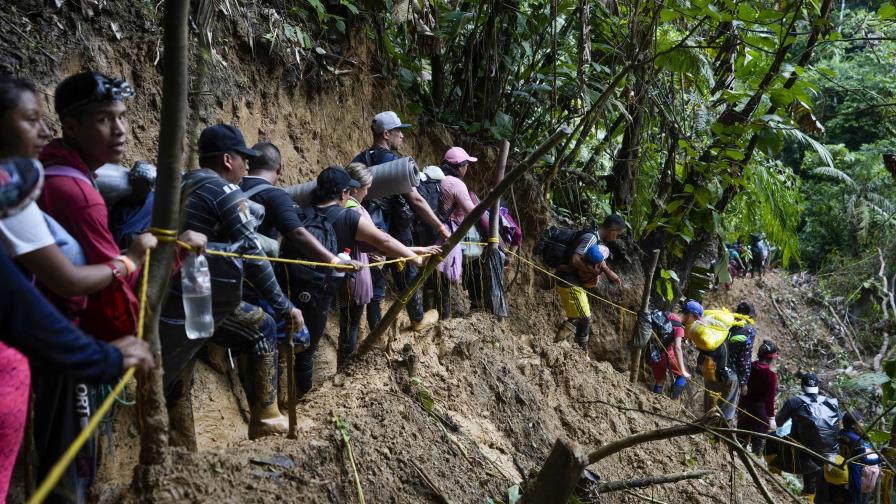 Más de dos mil dominicanos cruzaron por la selva del Darién en 2022 en ruta para EEUU