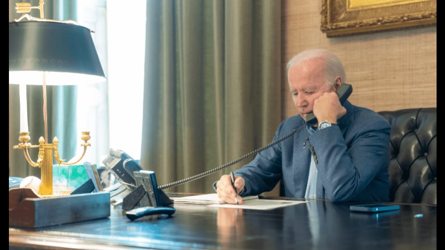 Biden expresa condolencias por los más de 50 muertos durante la tormenta invernal