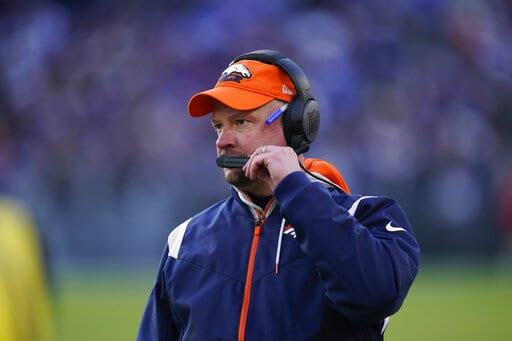Broncos despiden a entrenador Hackett tras sufrir 11mo revés
