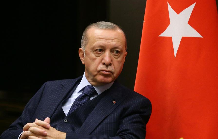 Erdogan llama bastardos a los que suban los precios por encima de inflación