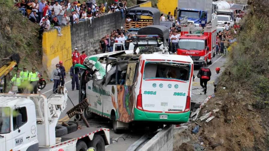 Accidentes de tránsito dejan 76 muertos en fin de semana navideño en Colombia Accidentes de tránsito dejan 76 muertos en fin de semana navideño en Colombia