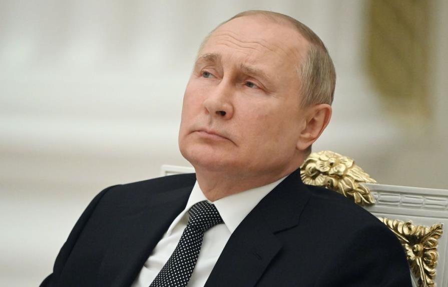 Putin prohíbe exportar petróleo a los países que impongan tope a los precios