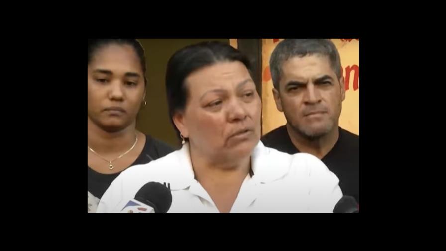 Familiares piden justicia por muerte venezolano durante asalto en su local de comida en Las Caobas