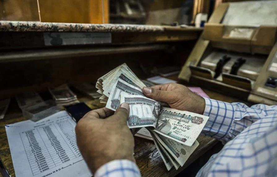 Egipto refuerza el control bancario para acabar con el mercado negro