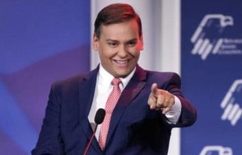 George Santos, congresista de NY que mintió sobre su currículum, abierto a dimitir