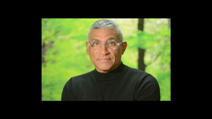 Fidel López, el artista dominicano detrás de las decoraciones navideñas a gran escala Fidel López, el artista dominicano detrás de las decoraciones navideñas a gran escala