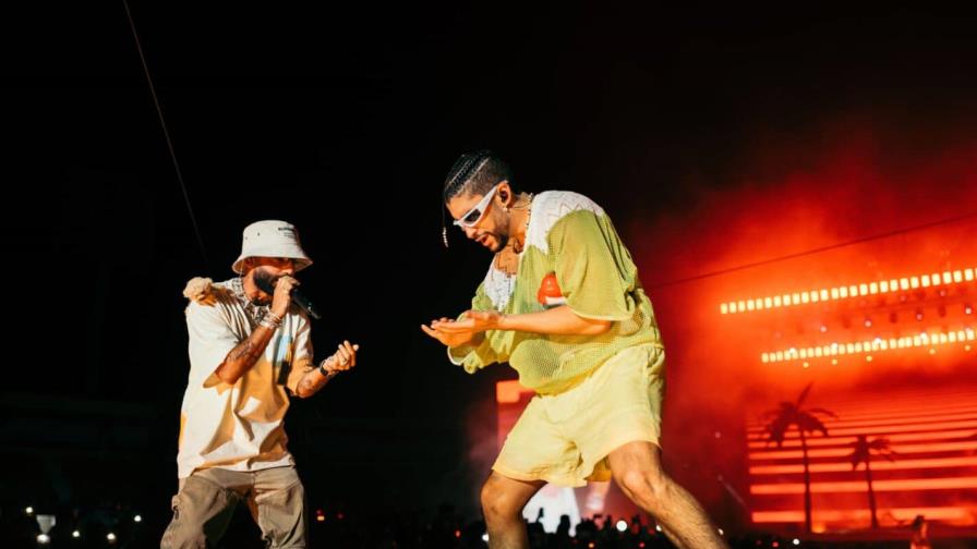 La presentación sorpresa de Bad Bunny y Arcángel en zona de San Juan para la grabación de un video La presentación sorpresa de Bad Bunny y Arcángel en zona de San Juan para la grabación de un video