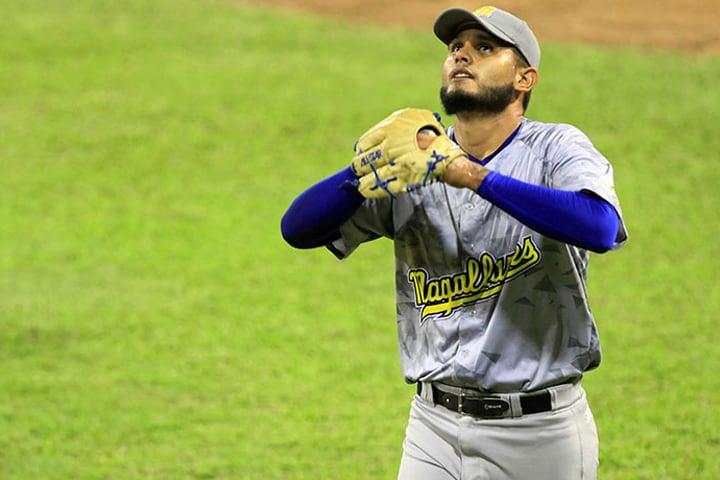 Navegantes vencen a los Tiburones y llegan a 29 victorias en béisbol de Venezuela