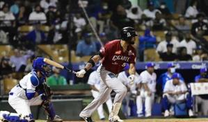 Urrutia despierta con el madero y los Gigantes toman aire ante el Licey