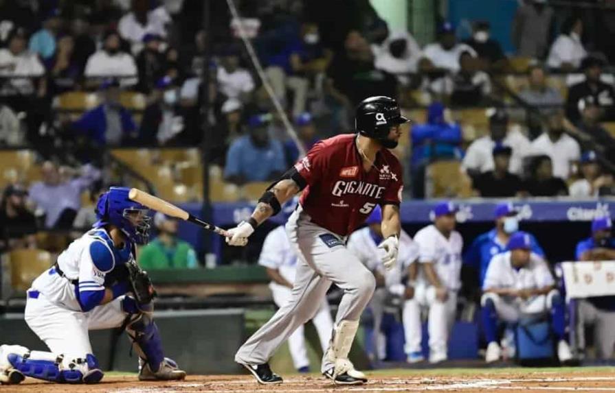 Urrutia despierta con el madero y los Gigantes toman aire ante el Licey