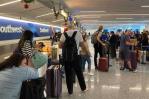 Gobierno de EEUU exige a Southwest compensaciones por cancelaciones de vuelos