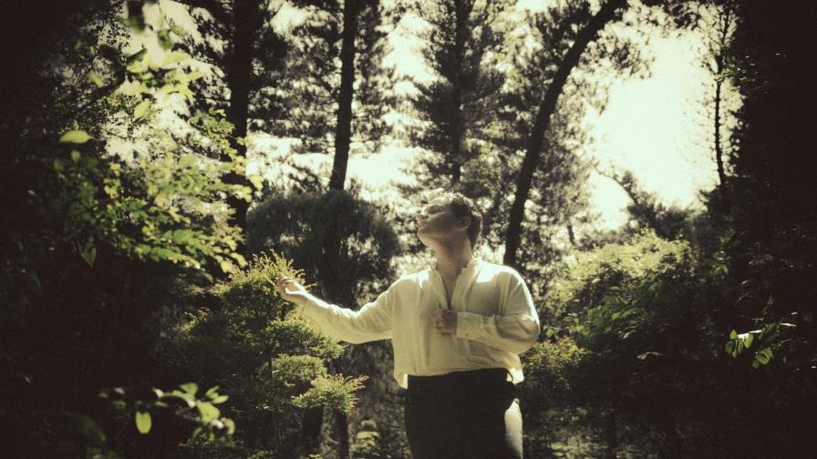 Miguel Berra presenta su nuevo sencillo “Cáncer” Miguel Berra presenta su nuevo sencillo “Cáncer”