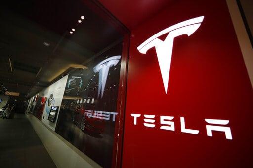 Las acciones de Tesla han caído casi un 70 % en el año