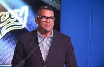 Audo Vicente gana premio como Gerente del Año en la pelota invernal dominicana
