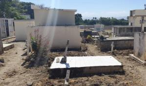 Parientes de adolescente hallada muerta en Santiago esperan autopsia aclare causas de su fallecimiento