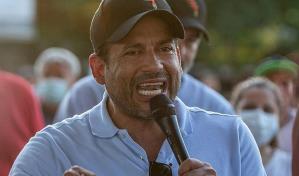 Detienen a gobernador de regi&oacute;n boliviana Santa Cruz, Luis Fernado Camacho