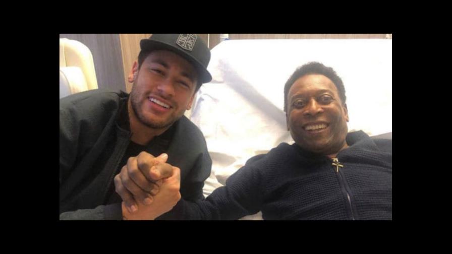 “Pelé transformó el fútbol en arte”, dice Neymar