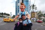 Messi, el monigote más buscado y el más ausente en la capital ecuatoriana Messi, el monigote más buscado y el más ausente en la capital ecuatoriana