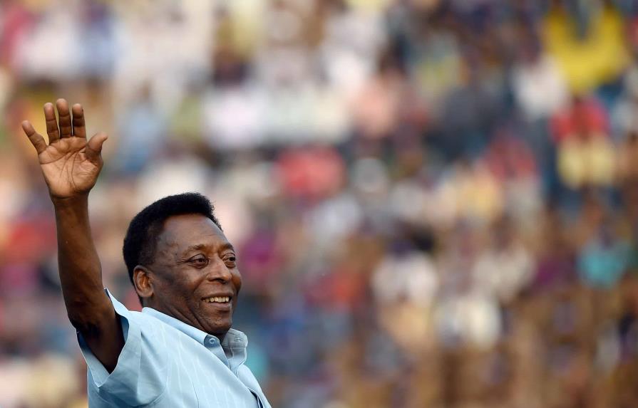 Colegas definen al Rey Pelé como el mejor de la historia