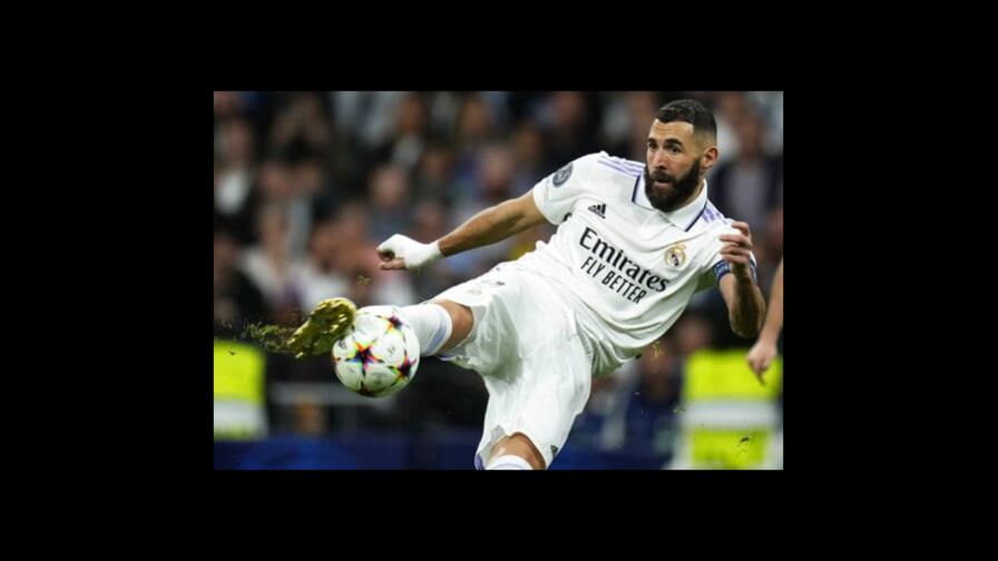 Barcelona y Real Madrid reanudan lucha en La Liga