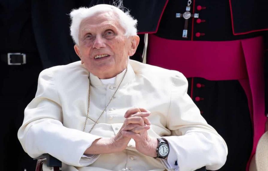 Benedicto XVI en estado grave pero estable, según medios italianos