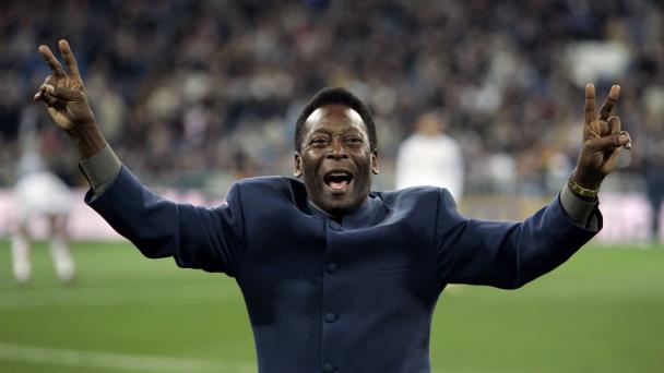 La hija de Pelé envía emocional mensaje sobre el fallecimiento de su padre