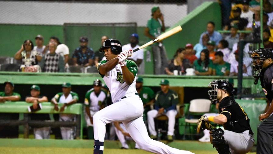Estrellas vencen Águilas y provocan un cuádruple empate en la semifinal Estrellas vencen Águilas y provocan un cuádruple empate en la semifinal