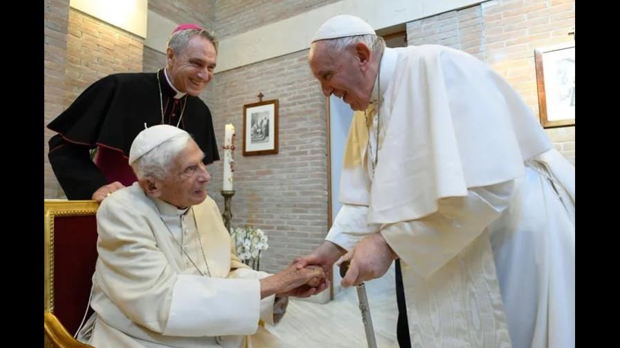 El papa Francisco presidirá el funeral de Benedicto XVI