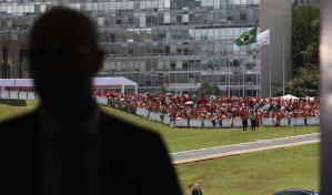 Lula llega a la Catedral de Brasilia y comienza la ceremonia de investidura