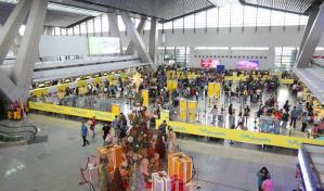 Miles de personas varadas en aeropuertos de Filipinas por problema técnico