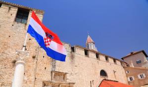 Croacia adopta el euro y entra al espacio Schengen de libre circulación europea