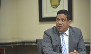 Carlos Pimentel asegura fideicomisos p&uacute;blicos estar&aacute;n regulados por ley de Compras P&uacute;blicas