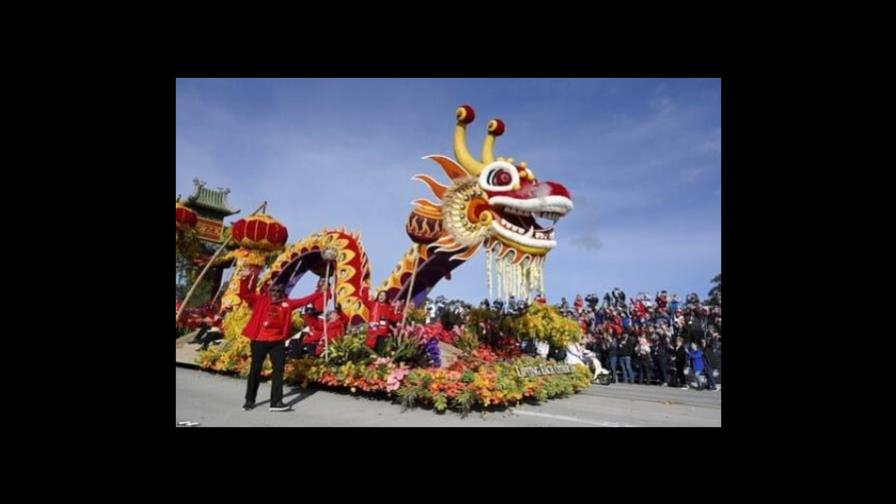 El Desfile de las Rosas se salva de la lluvia en California