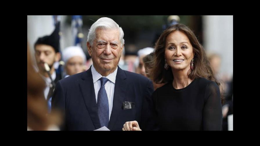 Mario Vargas Llosa niega versión atribuida a Isabel Preysler sobre ruptura