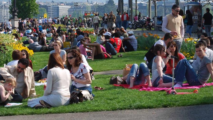 La población de Suiza se disparó un 20 % en las últimas dos décadas