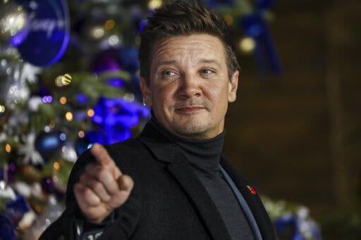 ¿Cómo fue el accidente del actor Jeremy Renner por el que se encuentra grave?