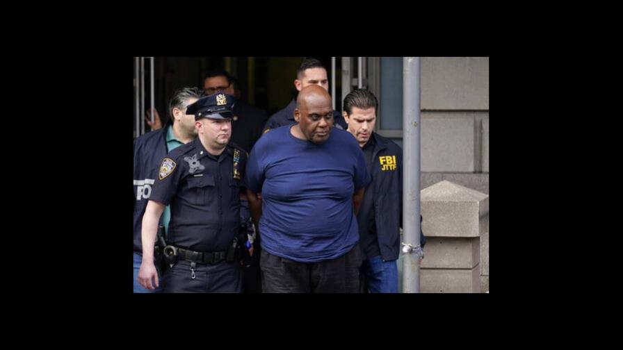 Condenan a 10 cadenas perpetuas al autor de tiroteo en metro de NY en 2022