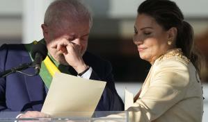 La esposa de Lula descarta una carrera pol&iacute;tica y dice aspirar a una vida de pareja normal