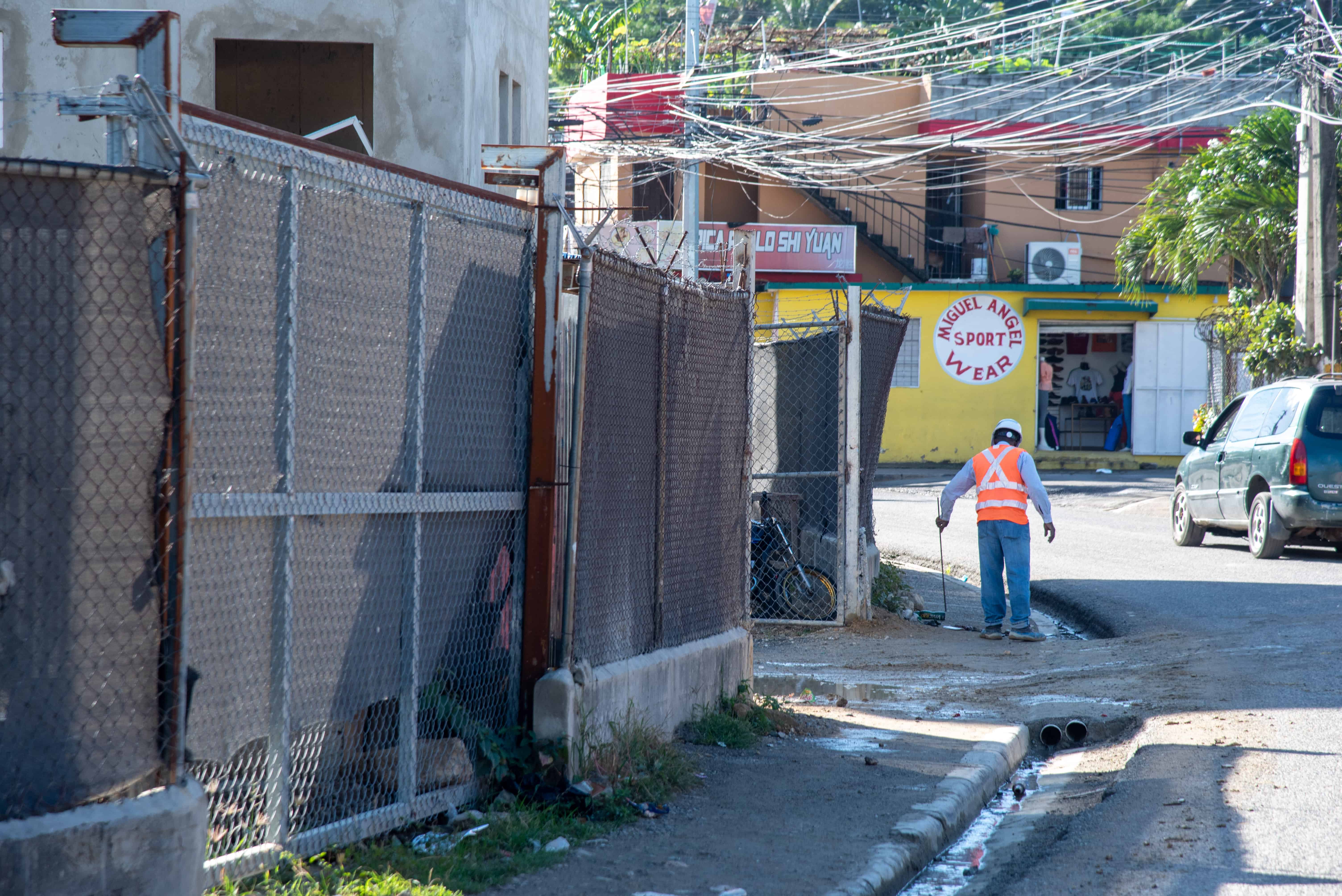 Los Maldonado Valera exigen el pago de su propiedad.