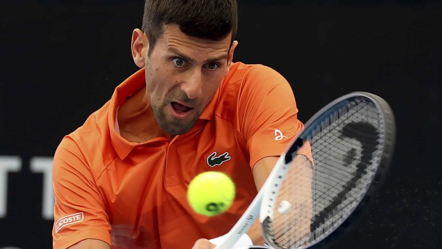 Djokovic inicia el año con victoria tras superar a Lestienne