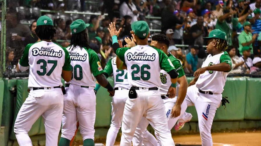 Águilas y Estrellas van delante en la pelota invernal, Candelario en bateo y Elías en pitcheo
