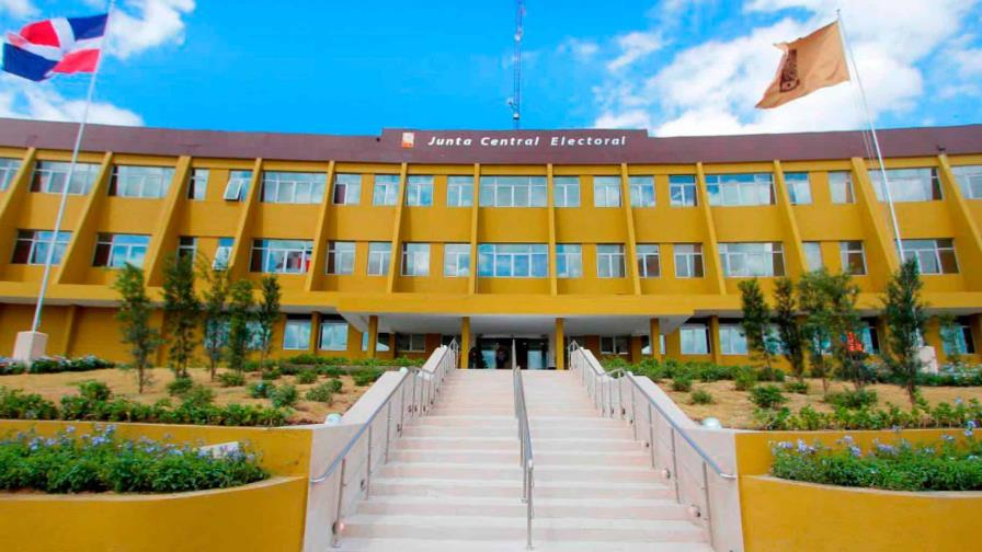 Dirección de Informática deberá garantizar el uso del software de la JCE Dirección de Informática deberá garantizar el uso del software de la JCE