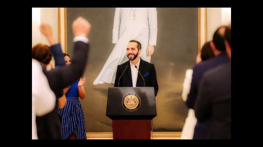 Presidente Nayib Bukele pone a reflexionar a sus seguidores en inicio de año