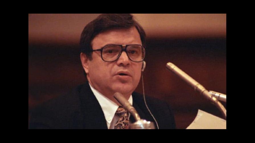 Muere a los 80 años Ruslán Jasbulátov, expresidente del Soviet Supremo