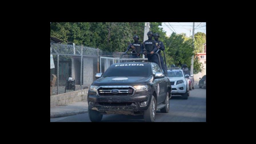 Apresan a uno de los dos señalados de matar militar y herir cinco civiles en Villa Faro Apresan a uno de los dos señalados de matar militar y herir cinco civiles en Villa Faro
