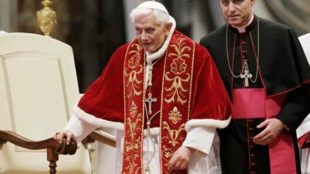 Publicarán libro del secretario personal de Benedicto XVI